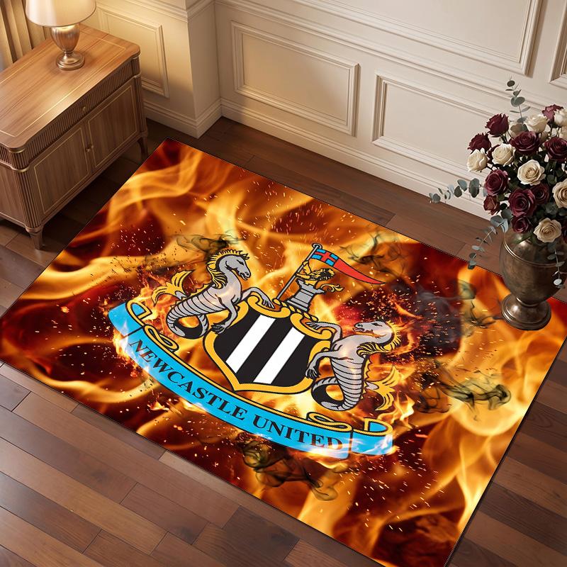Tappeto in Velluto di Cristallo con Stampa di Calcio del Newcastle United, Comodo Assorbente d'Acqua Antiscivolo Tappeto per Pavimento Interno