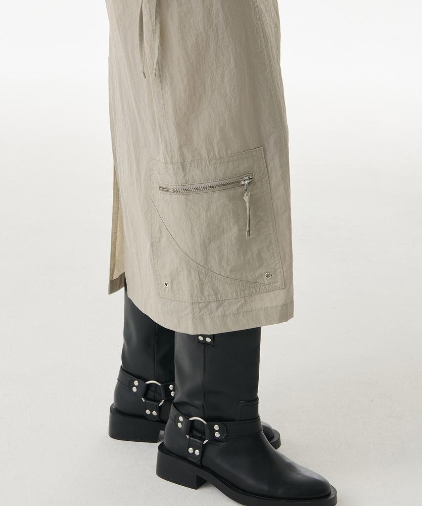 Musinsa Standard Woman Women'S Nylon Ripstop Utility Banding Long Skirt [Light Beige]