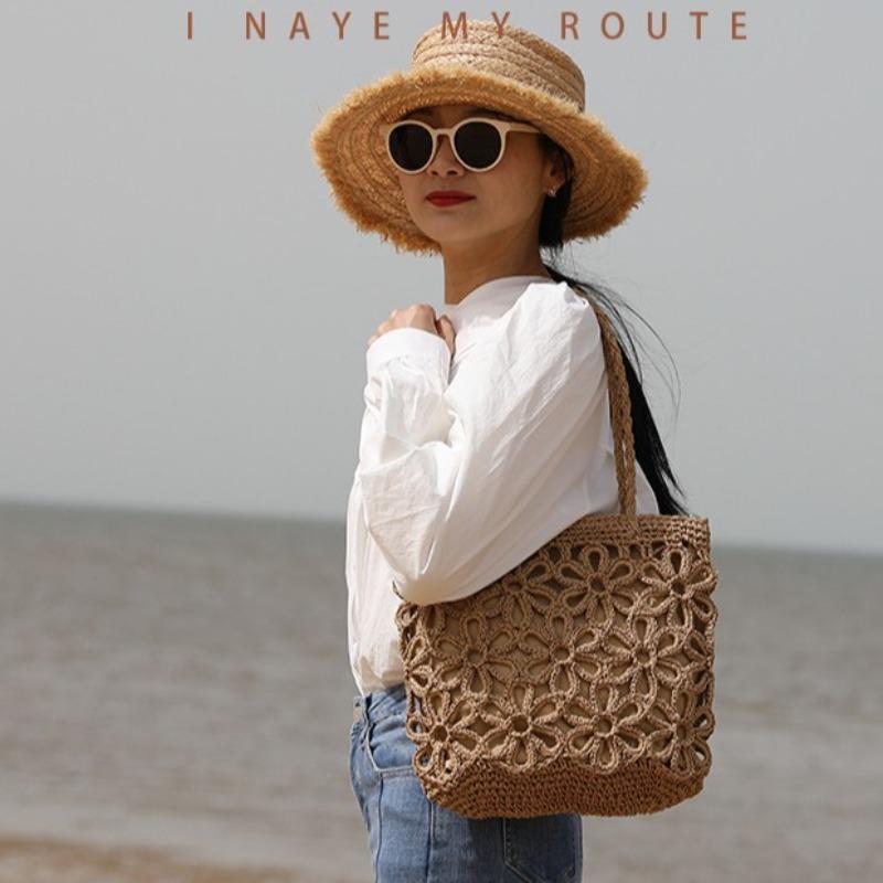 New straw bag hollow flower straw bag woven bag women's bag shoulder portable seaside vacation beach bag rattan bag