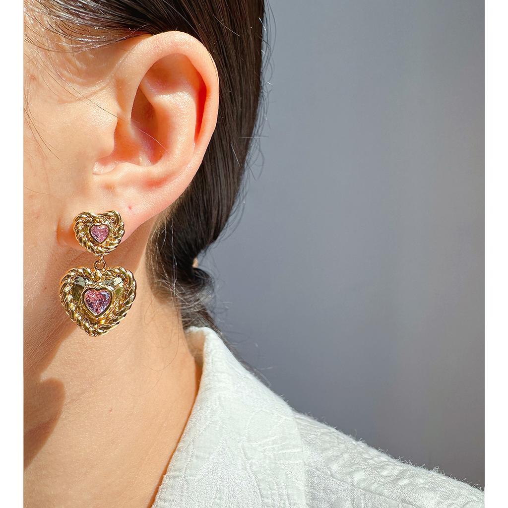 French Retro Twist Phnom Penh Love Earrings Female Temperament Pink Zircon Peach Heart Earrings Earrings Female 92