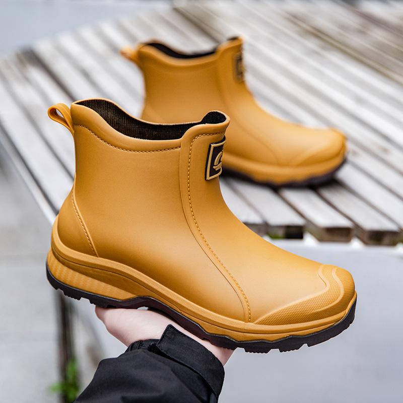 

New Style and Fashionable Short-cylinder Waterproof Fishing Rain Boots for Women, with Thick Soles and Wear-resistant Water Shoe 39