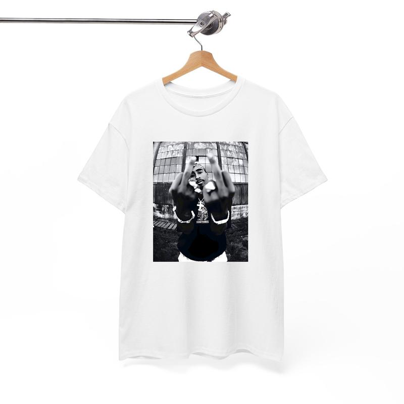 

2PAC Rapper Tshirt Unisex T-Shirt S