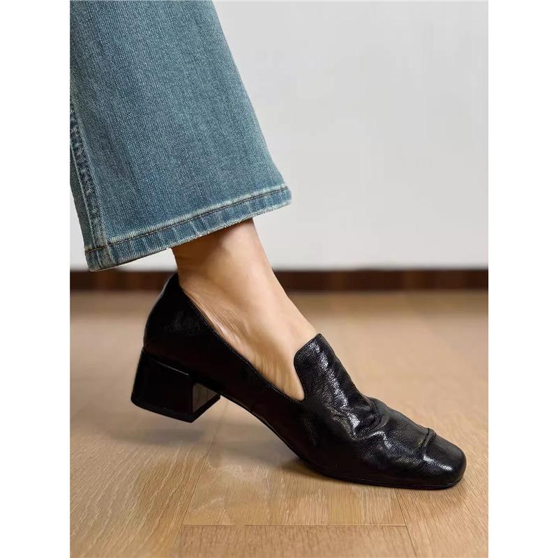 Old Money Style Retro Square Head Thick Heel Loafers Women's Autumn Middle Heel Single Shoes Commuter Small Leather Shoes Brown