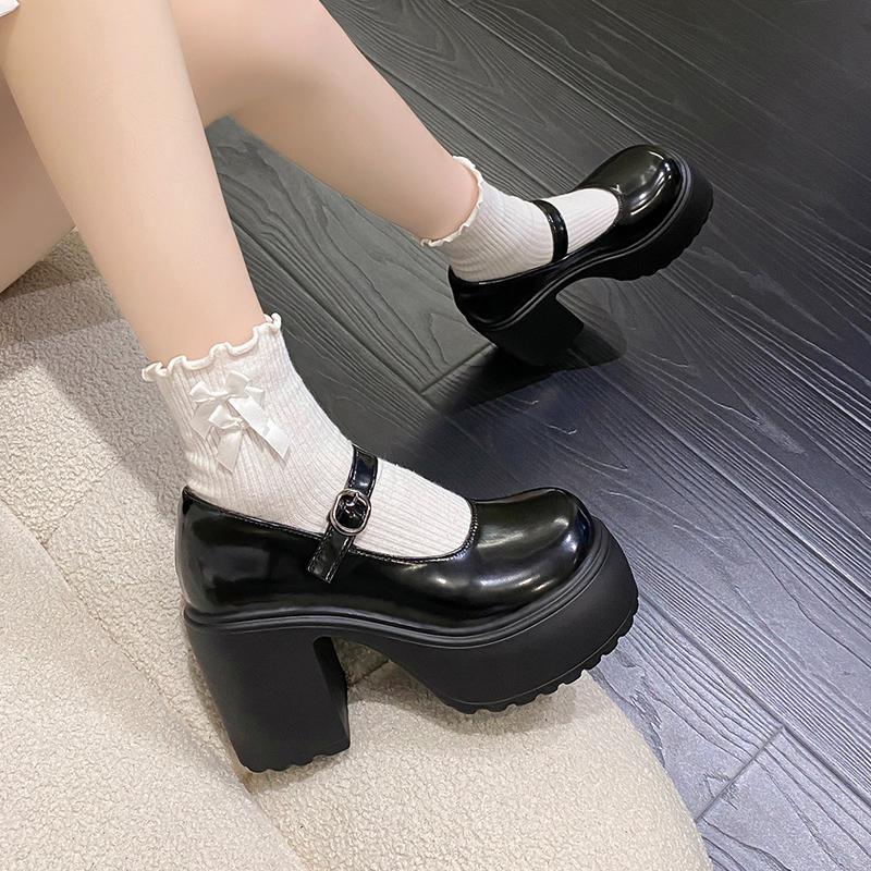 Décolleté con plateau bianchi alla moda per donna Tacchi altissimi Cinturino con fibbia Mary Jane Scarpe da donna Goth Scarpe da festa con tacco spesso da donna