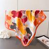 2026 Neue Luxus-Blumenmuster-Mode-Quadratische Schals Damen Seidenschal Bandana Kleine Haarbänder Foulard Schal