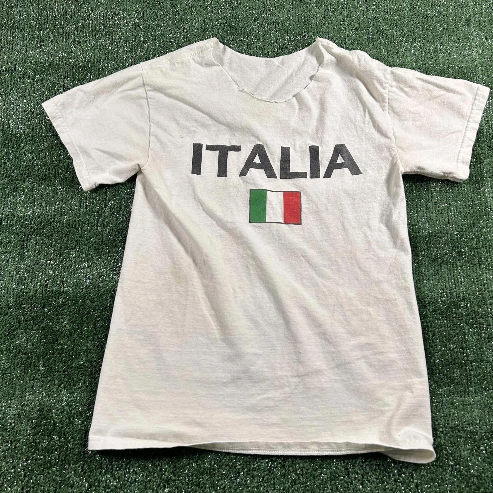 White distressed Italia Graphic T-Shirt. Fits like small S