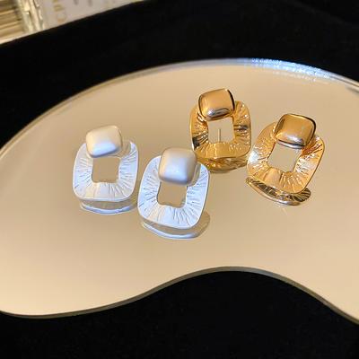 Hollow Square Earrings Niche Metal Design Stud Earrings Fashion Temperament Earrings Women