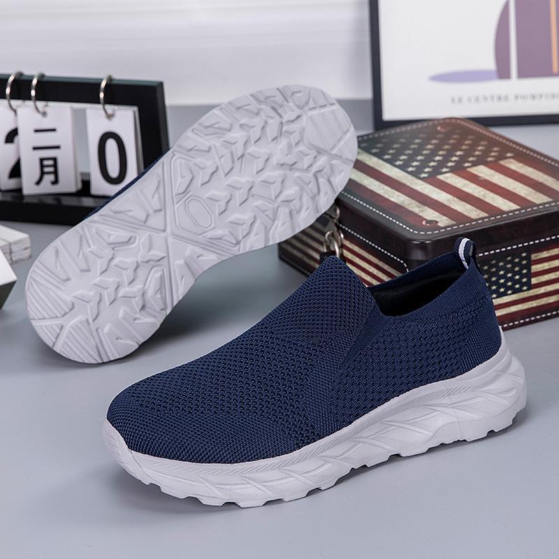 Men's and Women's Walking Shoes Fashionable New Mesh Breathable Casual Shoes Breathable Sports Shuttle Soft Soled Women's Shoes