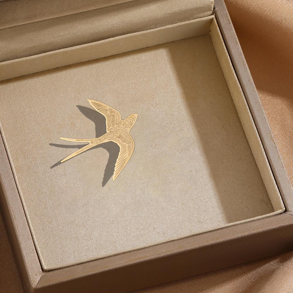 Swallow-shaped Brooch Universal Metal Simple Bird Badge Fashionable and Versatile Clothes Bag Scarf and Accessories Brooch