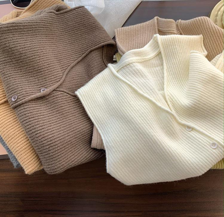 Autumn 2025 Korean Style V-Neck Loose Fit Sleeveless Cardigan Vest