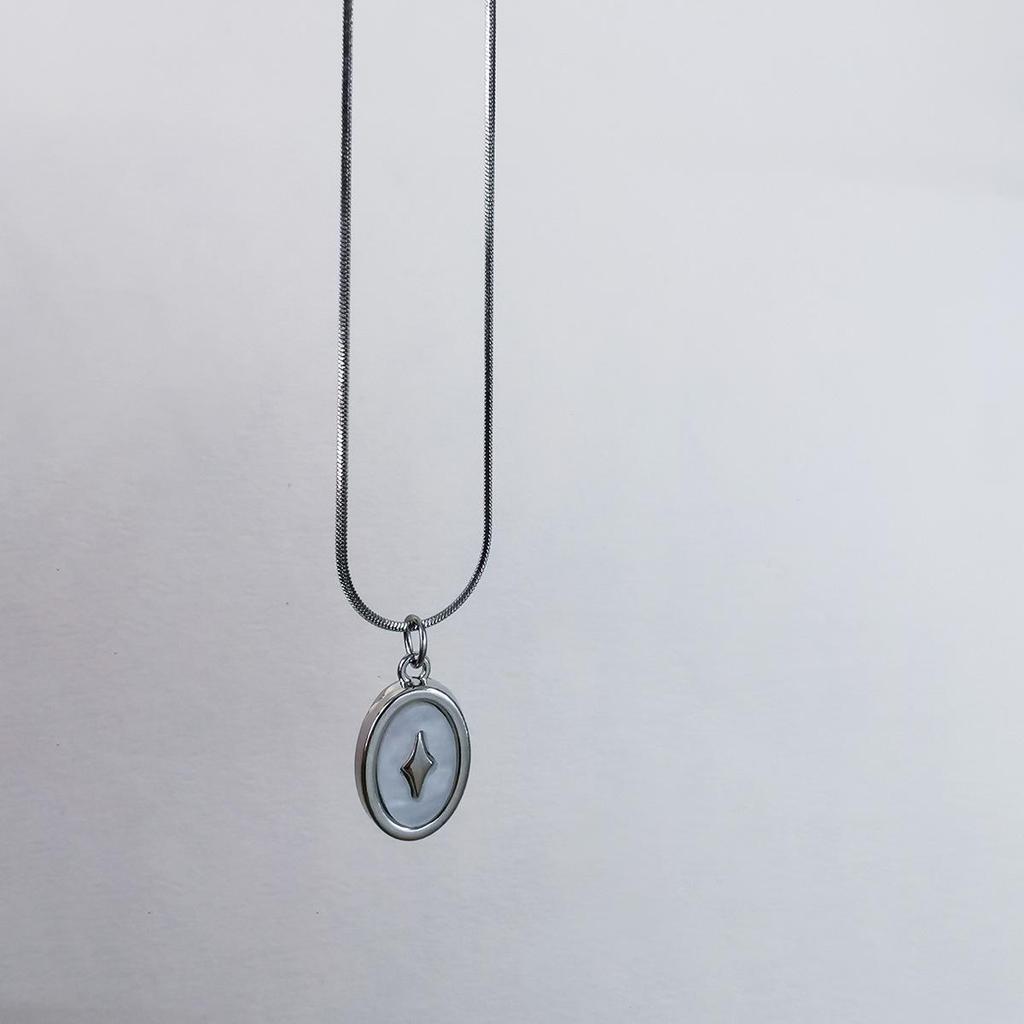 Korean Influencer-Inspired Rhinestone Necklace - Versatile Rose Collarbone Jewelry