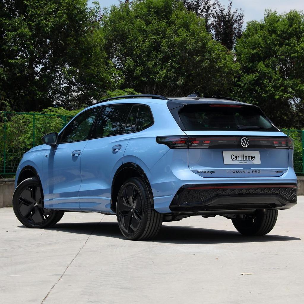 Volkswagen Tiguan L PRO R-Line 4WD Auto Schmutzfänger