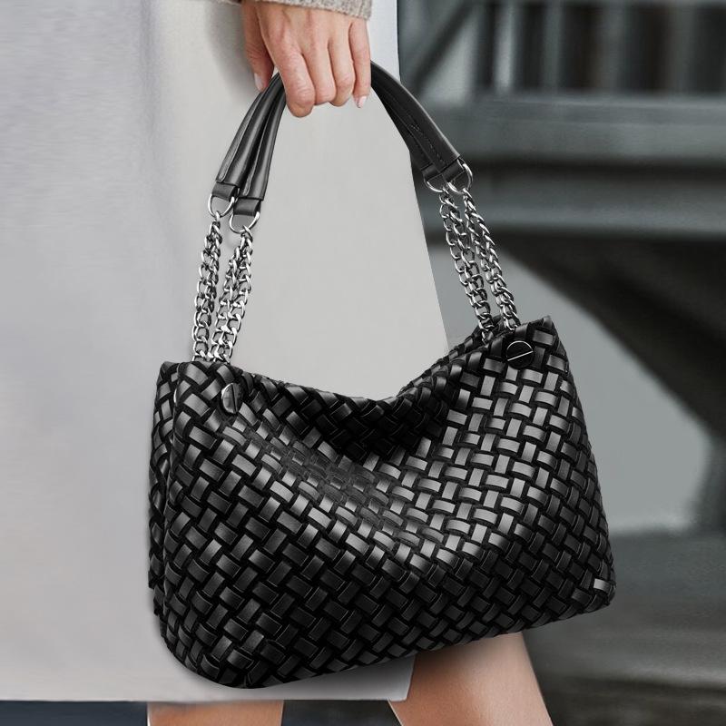 Niche Design Hand-woven Bag, New High-end Tip Bag, Dumpling Bag, Portable Child and Mother Bag, Vegetable Basket Bag.