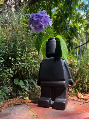 Europäische Harzstatue Kreativitätsblock Mann TV-Schrank Desktop Blumenvase Moderne Wohnzimmer Dekorationsaccessoires