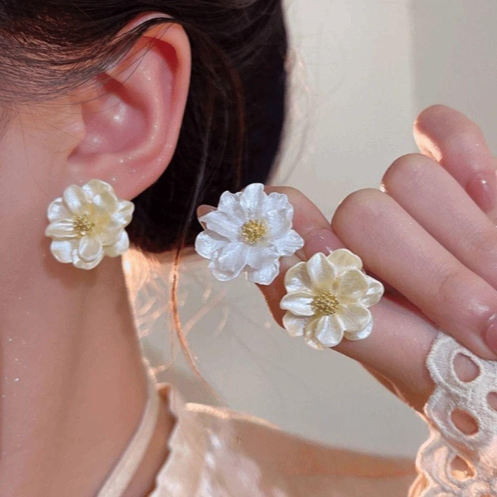 Luxury Camellia Earrings Irregular Petals Earrings Fashion Flower Earrings  For Women Girls