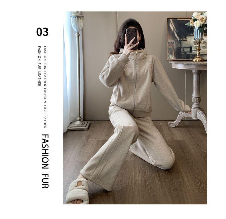 Chic Women's Hooded Sweater & Wide-Leg Pants Set - Stylish Early Autumn Casual Sportswear.