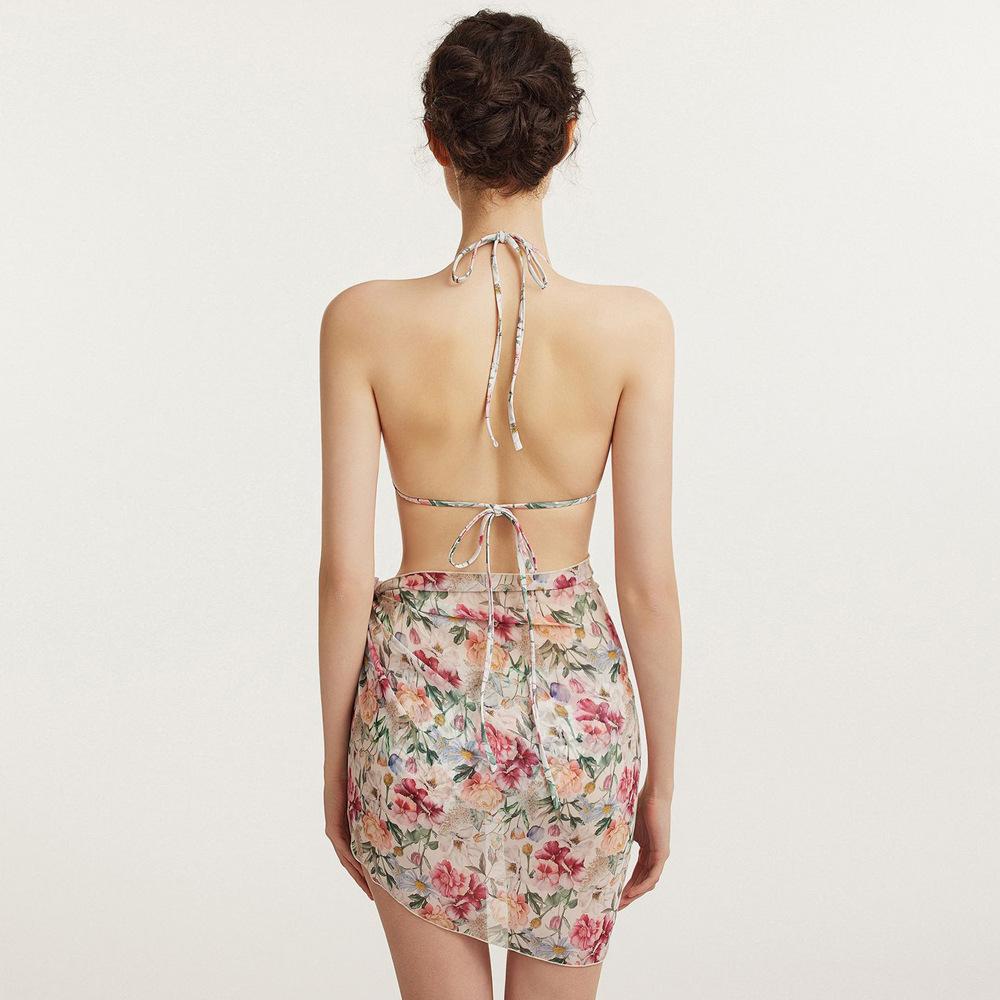 Retro Print Women's Strappy Back Swimsuit Set: Three-Piece Japanese Korean-Inspired Sexy Beach Bikini, 2026 Collection.