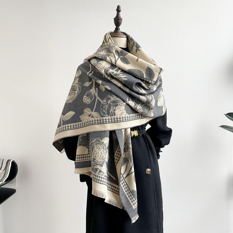 New warm women's scarf, elegant thickened scarf in autumn and winter, dual-purpose shawl, and a cold scarf for elders