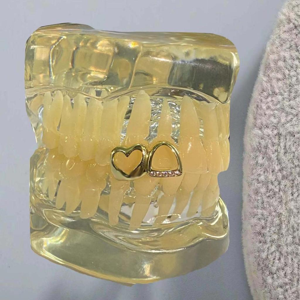 Euro-American Style Gold Hollow Heart Two-Tone Grillz for Daily Street Hip Hop Teeth Decoration