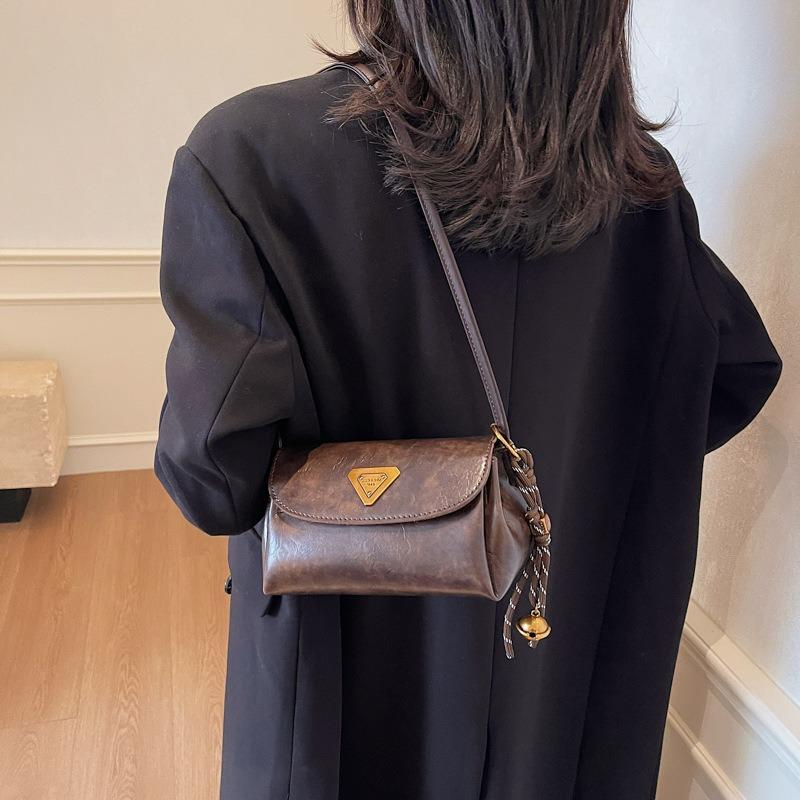 Fashion Pillow Bag Women's New Autumn and Winter Trend Versatile Shoulder Bag High-end Commuter Messenger Bag