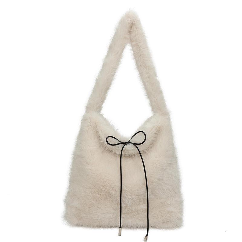 

Plush shoulder bag women s large-capacity new autumn and winter solid color texture casual simple plush bag underarm bag