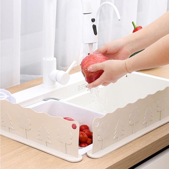 Silicone Tree Sink Splash Guard with Suction Cups Vegetable Washing Water Splash Protector Kitchen Countertop Anti-Splash Board