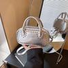 Sommer vielseitige Umhängetasche Damen neue High-End Mode lässig Nieten tragbare kleine Tasche
