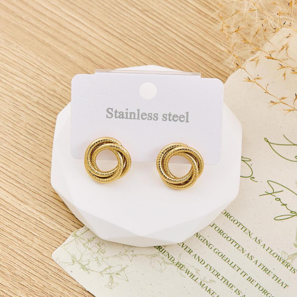 Retro Minimalist Metal Round Earrings - European & American Style
