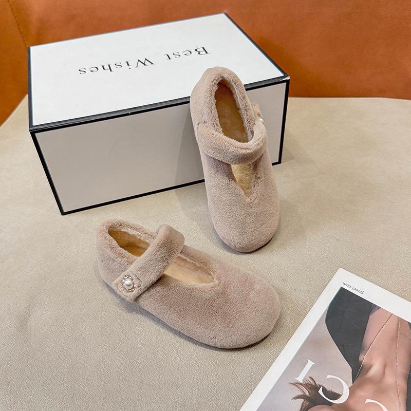 2025 Winter Girls' Furry Shoes: V-Neck Cotton Clogs with Fleece Lining, Soft Sole Moccasins, Warm Korean Style for Outdoor Wear