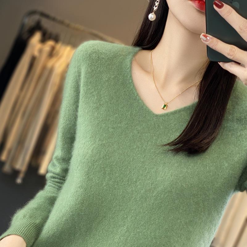 Women's V-Neck Seamless Wool Sweater - Loose, 100% Cashmere Knit for Autumn/Winter