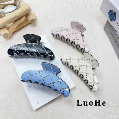 Korean Pearl Acetate Argyle Hairpin - Chic Textured Luxury Shark Clip