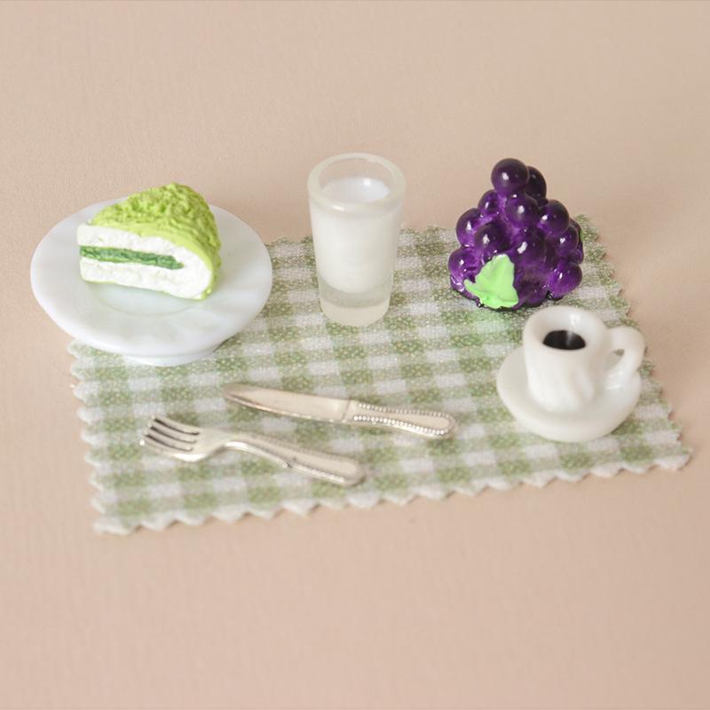 Dollhouse Miniature Breakfast Set: Bread, Jam, Snacks & Tableware for OB11 Photography