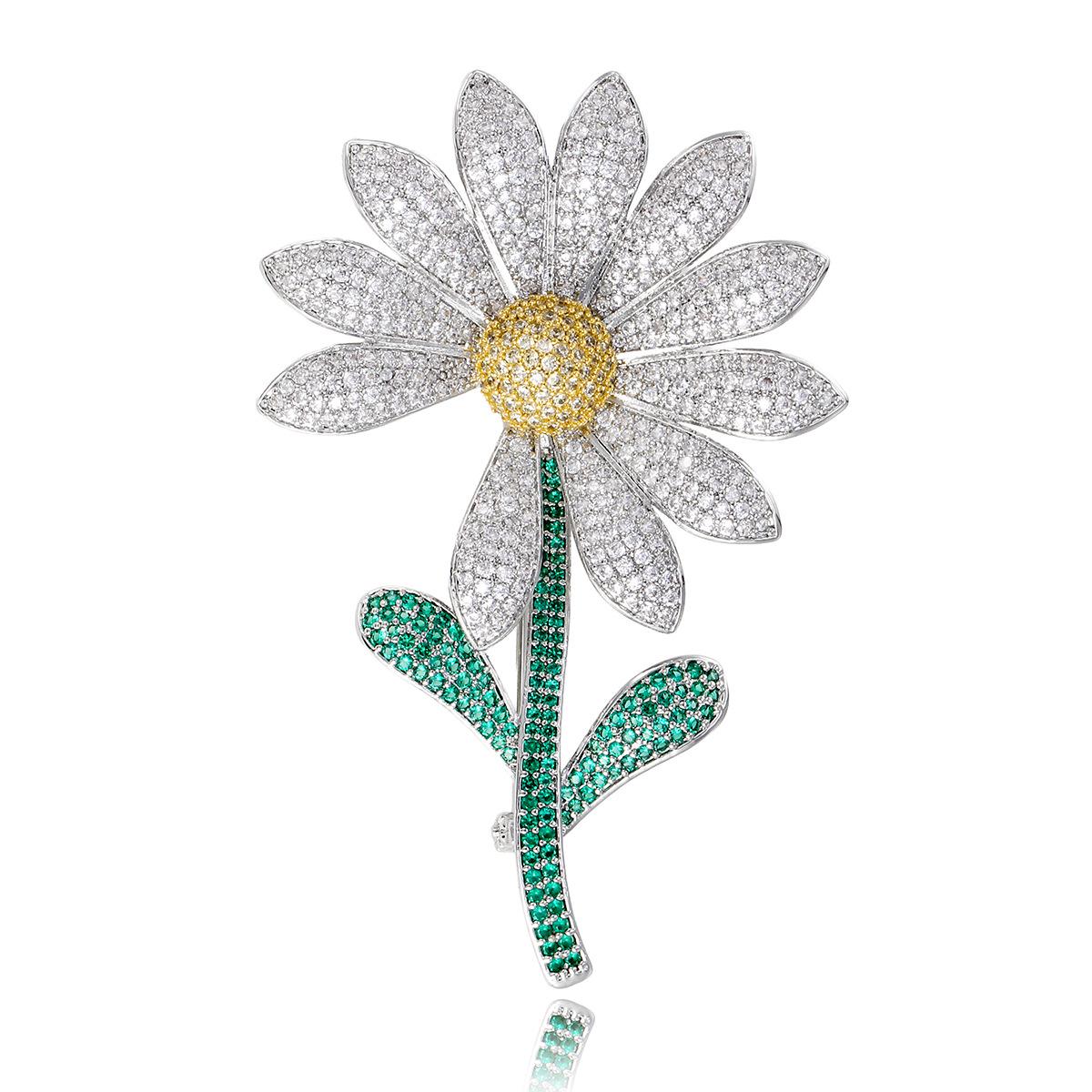 Exquisite Zircon Daisy Brooch: Luxurious Sunflower Pin for Versatile Clothing Decoration