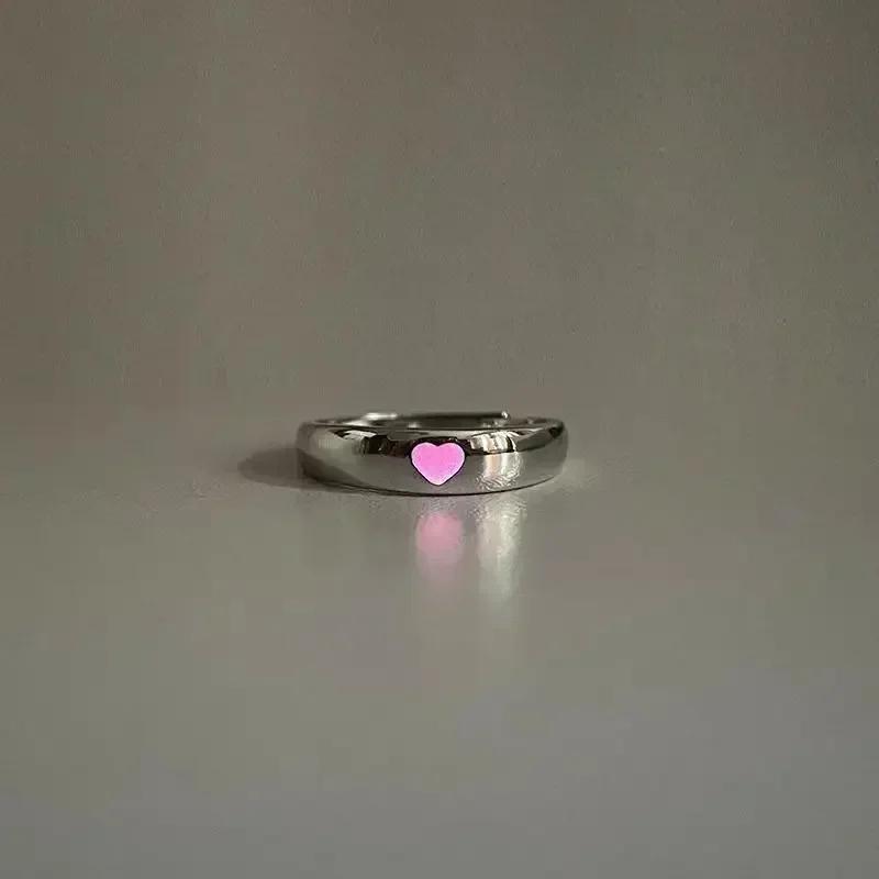 

Love Heart-shaped Glowing Rings Zircon Valentine s Day Gift Blue Green Luminous Ring Couple Creative Letter Index Finger Ring розовый