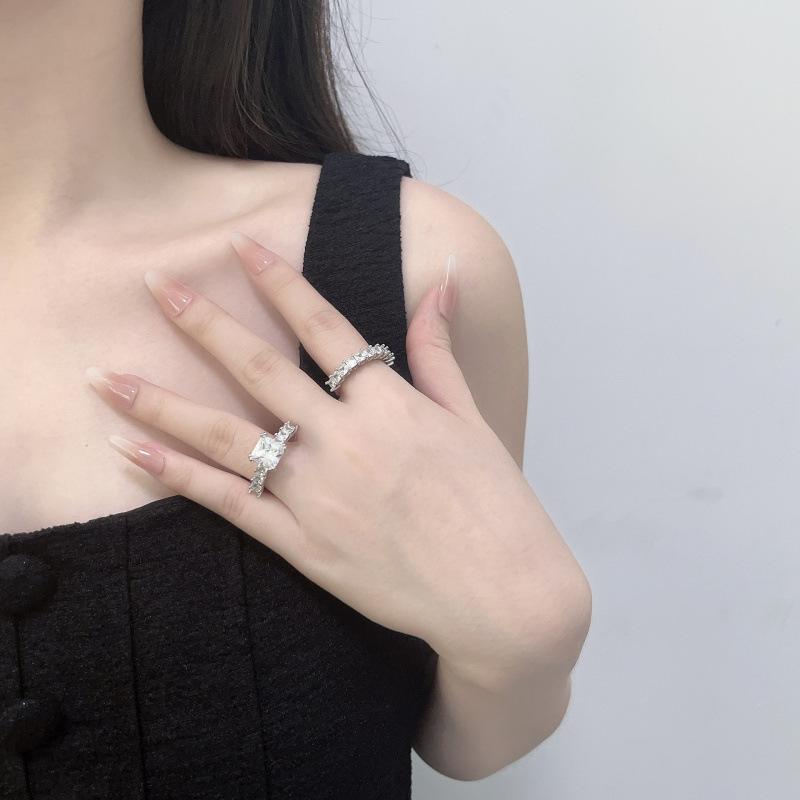 

Аксессуары Имитация Мозамбикского Бриллианта Кольцо Парное Кольцо Обручальное Кольцо Кольцо для Предложения Роскошный Темперамент Набор Колец с Цирконом No. 10