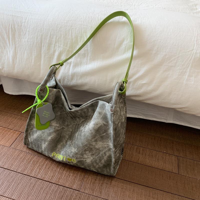 

Bag women s 2025 new summer contrasting color simple shoulder bag versatile large-capacity work tote bag серый