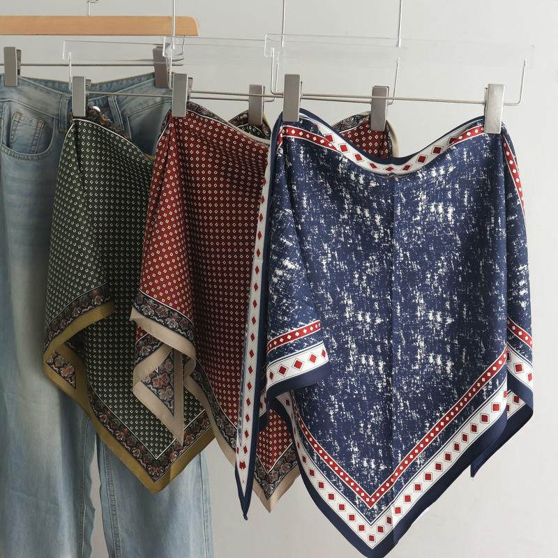 High-End Retro Tie-Dye Triangular Binder Headcloth Women's Spring and Summer New Niche Fashion All-Matching Scarf Jeans Belt