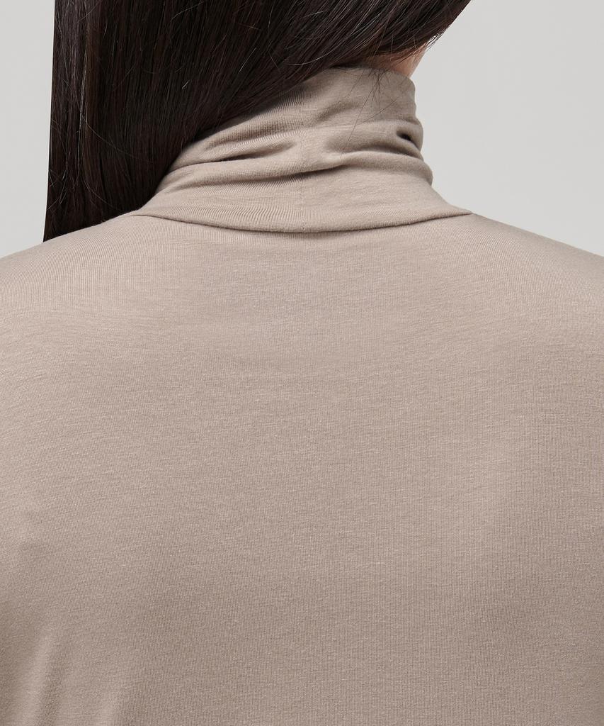 MUSINSA STANDARD WOMAN Women'S Tencel Slim Turtleneck T-Shirt [Dusty Beige]