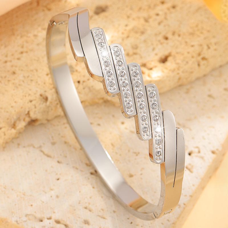 Versatile Japanese and Korean Style Couple’s Irregular Simple Women’s Jewelry Bracelet 17CM