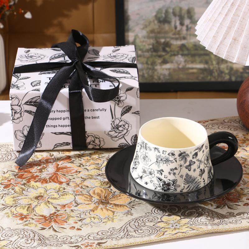 French Retro Coffee Cup And Saucer Set, High-End Exquisite Breakfast Cup, English Afternoon Tea Ceramic Cup Souvenir