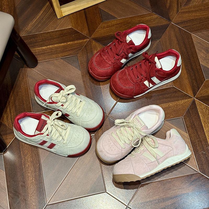 Sneakers Women's New Versatile Niche Casual Lightweight Campus Style Flat-bottomed Bread Shoes