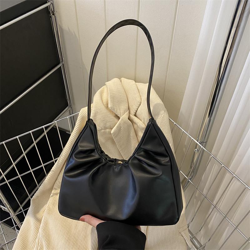 Trendy And Comfortable Shoulder Bag Pu Leather Women's Handbag With Polyester Lining For Winter 2024