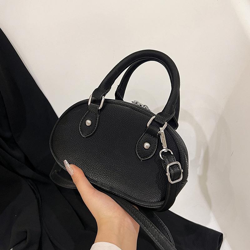 New bag women's niche design handbag 2025 summer high-end sense versatile simple shoulder bag messenger bag