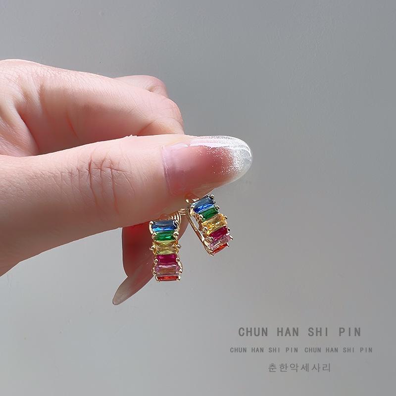

White Baihe colored gemstone ear clips, unique rainbow design, mosquito coil disc, no ear piercings, ear clips, new earrings. 14k