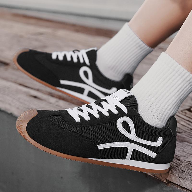 Mode CYYTL Sneaker Atmungsaktive Herrenschuhe Lässig Sommer Outdoor Wandern Sport Laufen Mode Luxus Designer Plateau Tennis Slipper