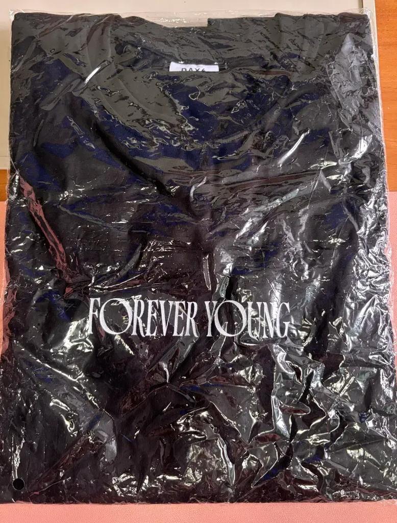 DAY6 Forever Young National Tour Mdi T-Shirt Pop