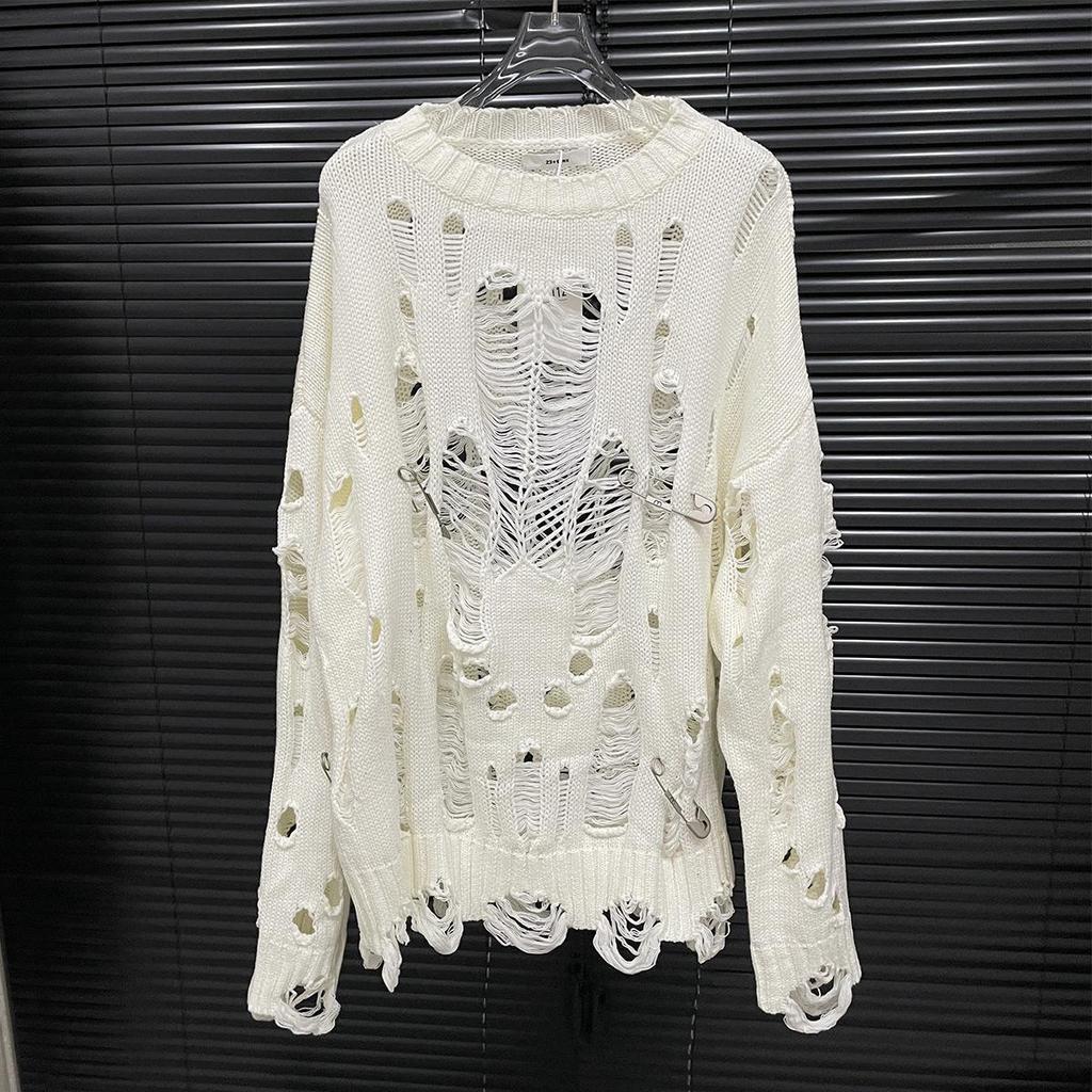 Women's American-Style Ripped Sweater with Pin Decoration - Cozy Knitted Top