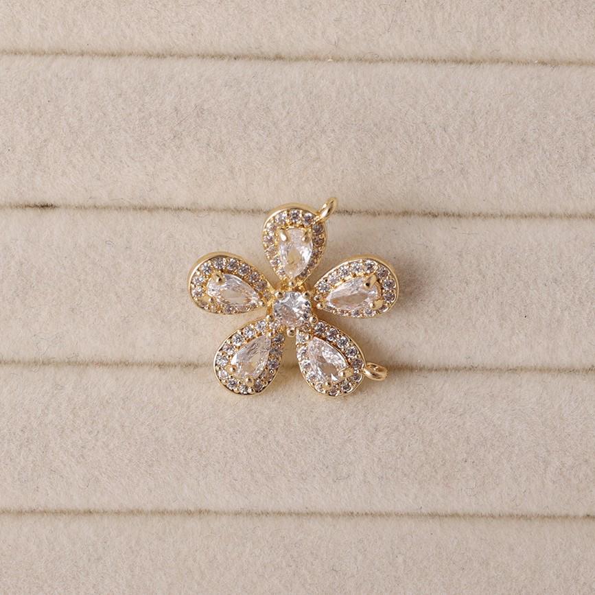 Five-Petal Flower Diamond-Studded Necklace and Earring Pendant in Gold and Silver