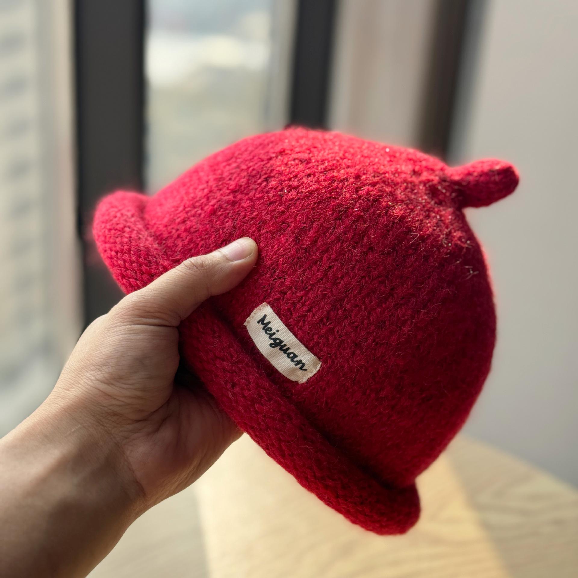 

Korean-style Dongdaemun new solid color versatile letter-print bucket hat, warm and windproof, makes the face look smaller Adult54-60Adjustable вина червоного кольору