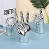 Personalisierte Geste Figur Galvanisierte Harz Hand Finger Licht Luxus Heimdeko Skulptur Moderne Kunst Wohnzimmer Ornament